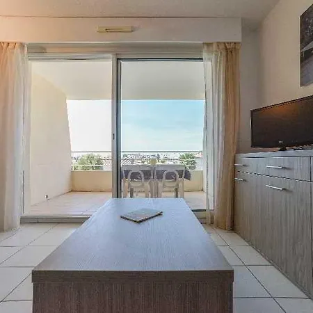 Mayflower 3* לה-גרו-דו-רואה